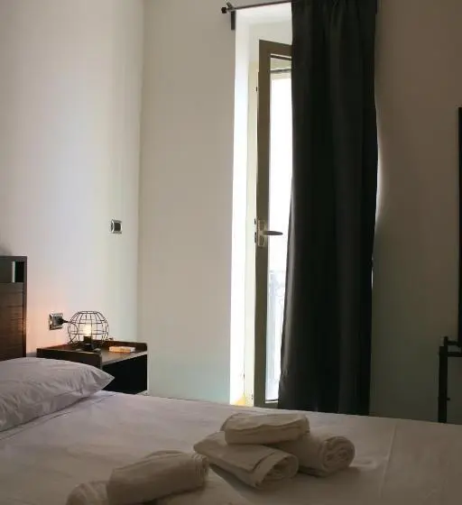 オーシャンビュースタンダードルームバルコニー付き, B&b Via Veneto
