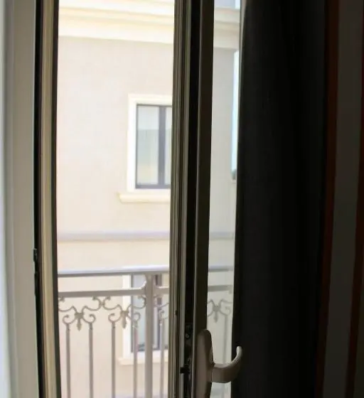オーシャンビュースタンダードルームバルコニー付き, B&b Via Veneto