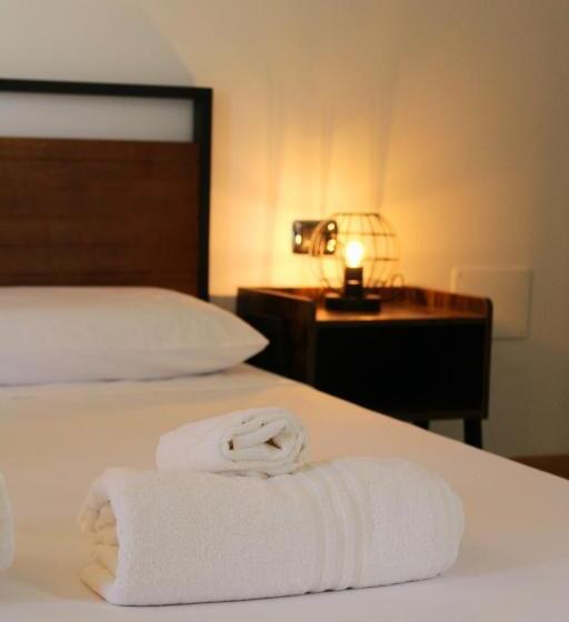 اتاق لوکس با بالکن و چشمانداز دریا, B&b Via Veneto