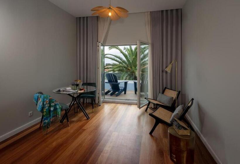 سوئیت جونیور خانوادگی, Casa Do Pateo  Charming House Azores