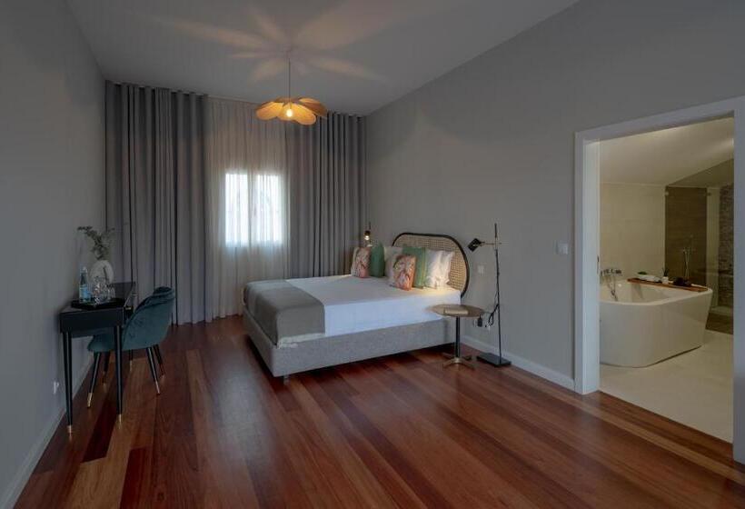 سوئیت جونیور خانوادگی, Casa Do Pateo Charming House Azores