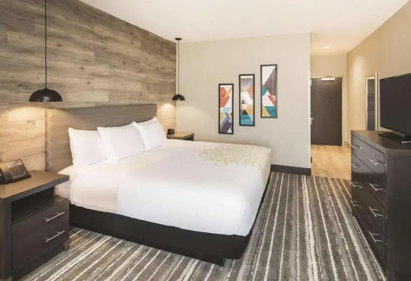 デラックススタジオ, La Quinta Inn & Suites By Wyndham Locust Grove