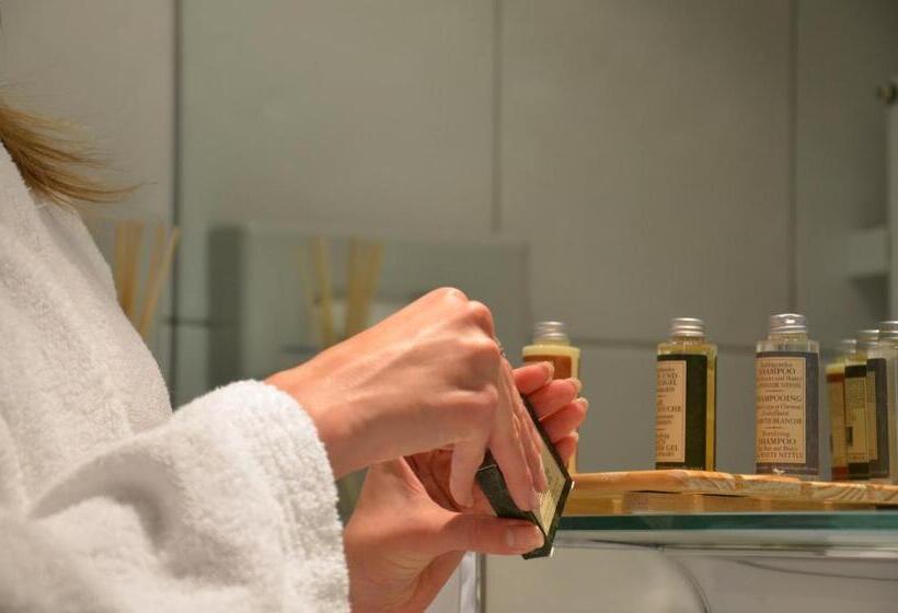 スタンダードルーム, Restaurant Formarin