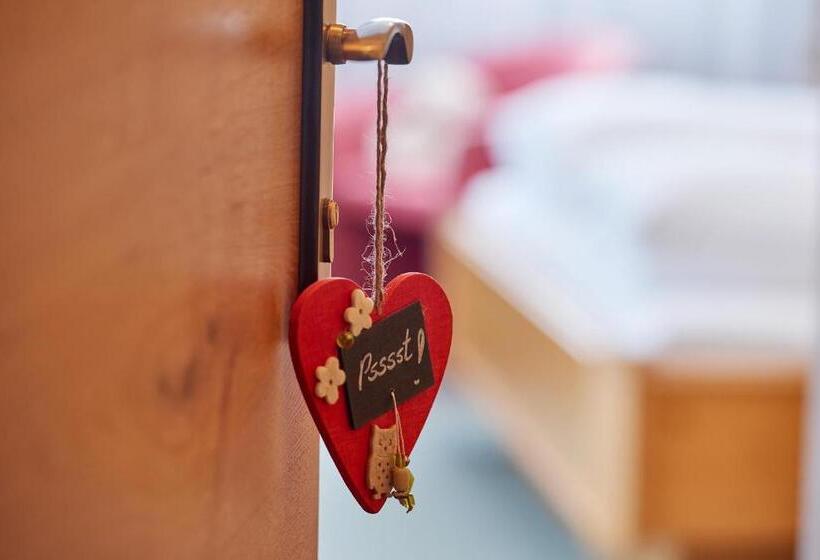 スタンダードルーム, Restaurant Formarin