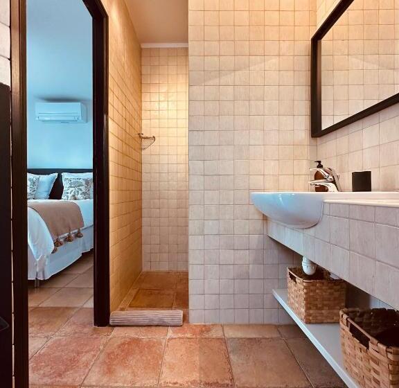 스탠다드 트리플 룸 가든 전망, 4 Saisons En Provence