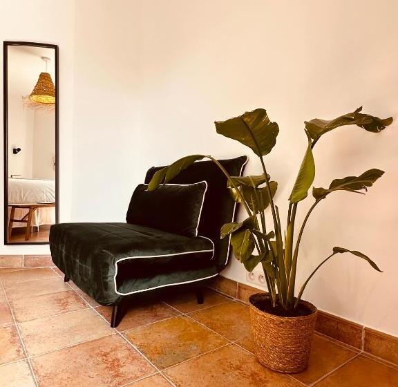 스탠다드 트리플 룸 가든 전망, 4 Saisons En Provence