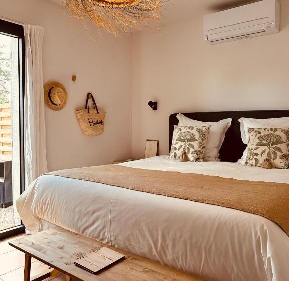 스탠다드 트리플 룸 가든 전망, 4 Saisons En Provence