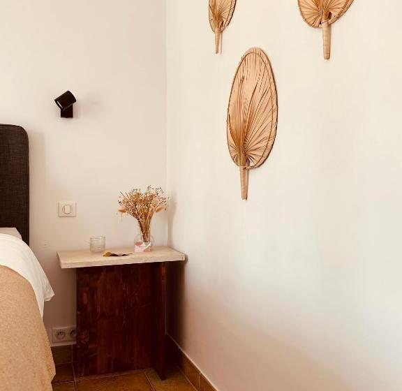 스탠다드 트리플 룸 가든 전망, 4 Saisons En Provence