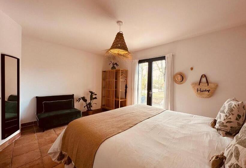 스탠다드 트리플 룸 가든 전망, 4 Saisons En Provence