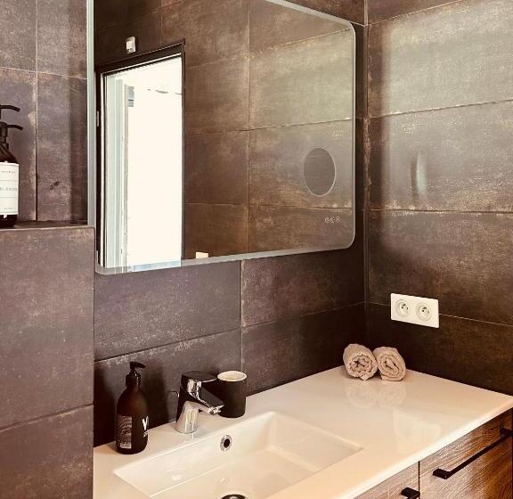 스탠다드 룸 풀장 전망, 4 Saisons En Provence