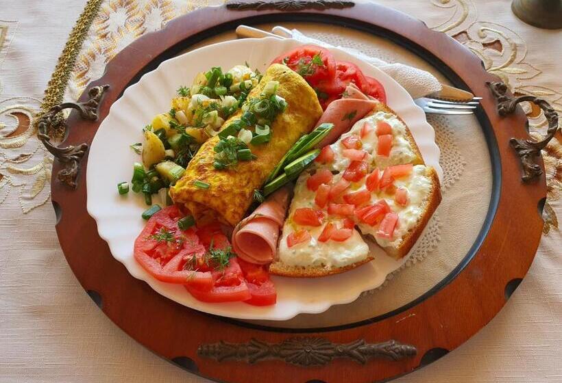 اتاق استاندارد با چشم‌انداز باغ, Mani Guest House