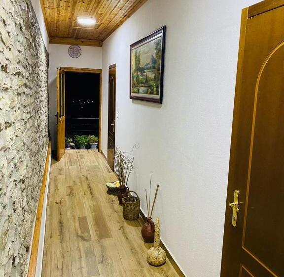 اتاق استاندارد, Mani Guest House