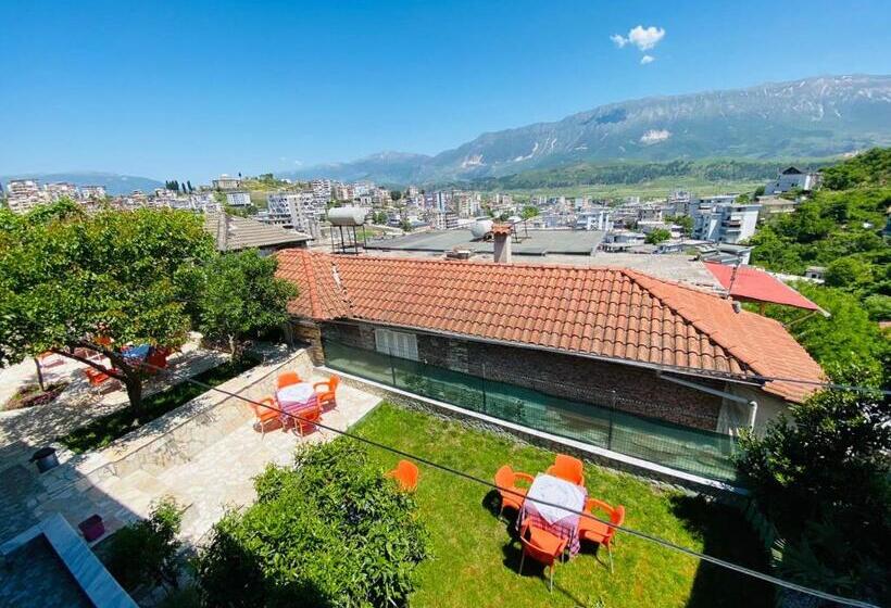 اتاق استاندارد سه نفره, Mani Guest House