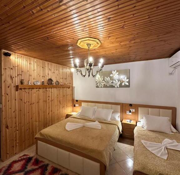 اتاق استاندارد سه نفره, Mani Guest House