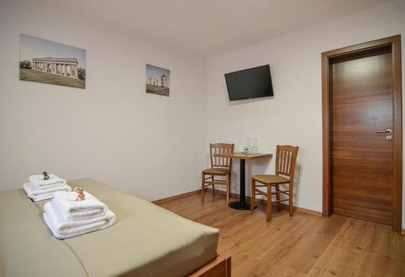 غرفة قياسية, Residence Malva