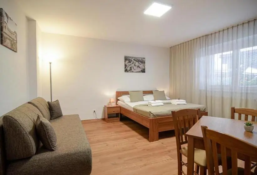 آپارتمان 1 خوابه با تراس, Residence Malva