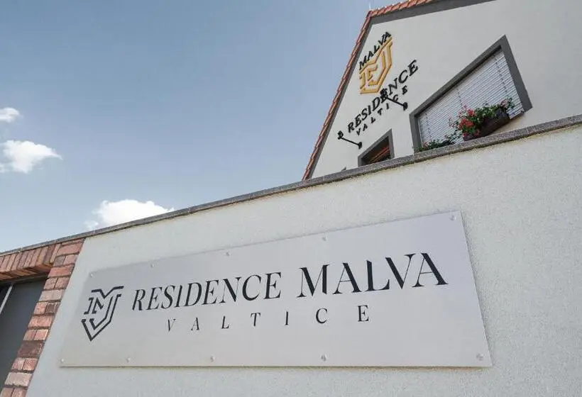 اتاق لوکس چهار تخته, Residence Malva