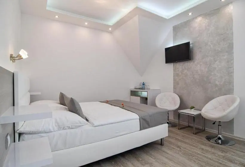 اتاق لوکس, Residence Malva