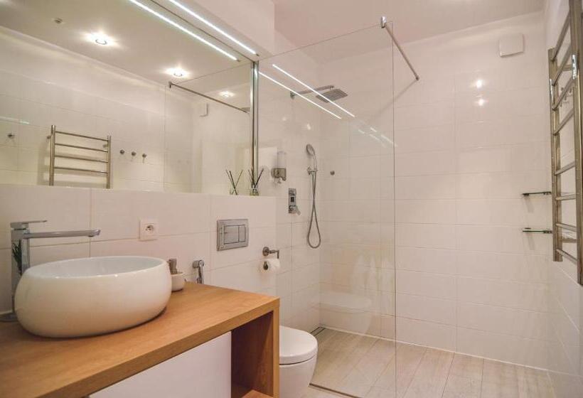 جناح, Residence Malva