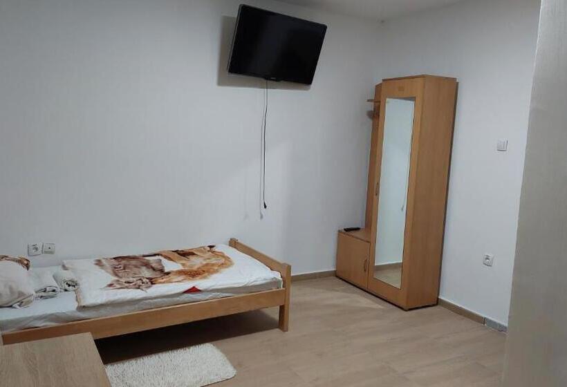 اتاق استاندارد, Rooms Stefan