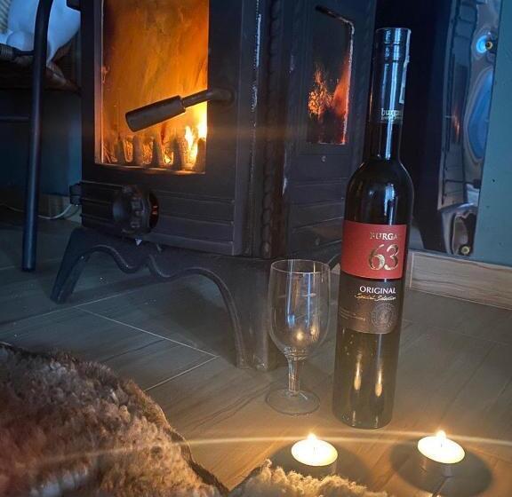 1间卧室的房子, Bukhta