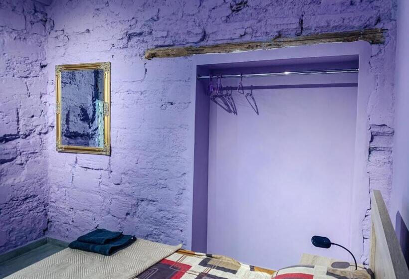 海景套房, Bukhta