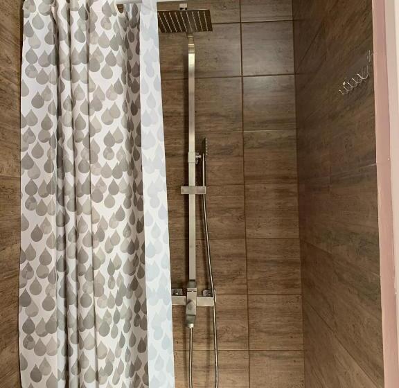 海景套房, Bukhta