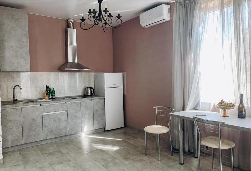 海景套房, Bukhta