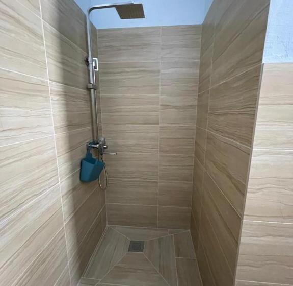 1间卧室的房子, Bukhta