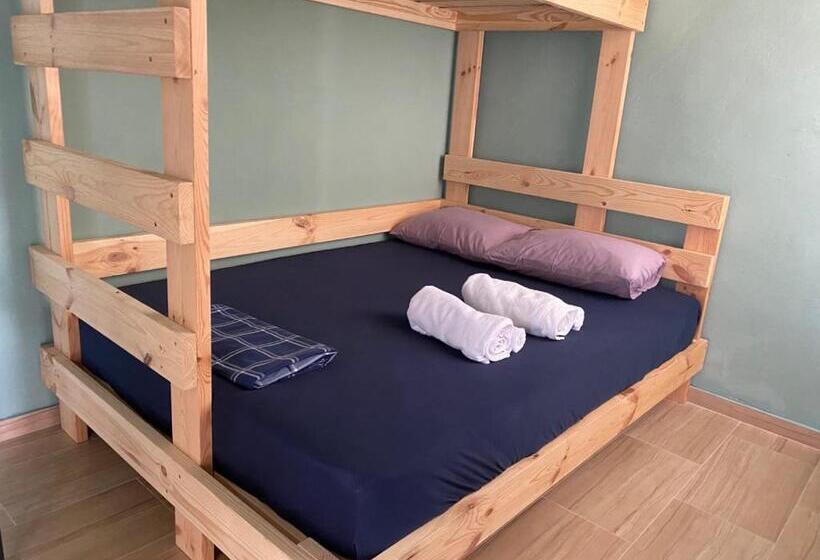 标准平房, Bukhta