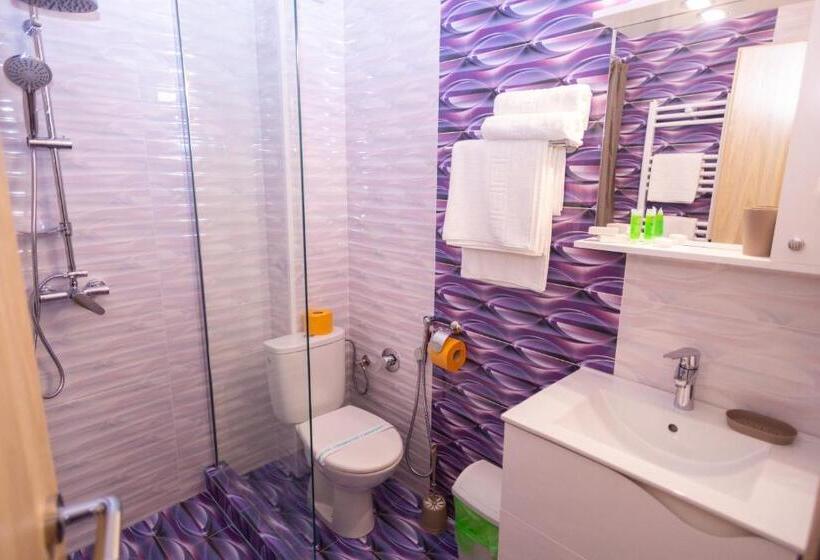 غرفة قياسية مزوَّدة بشُرفة, Casa Angy