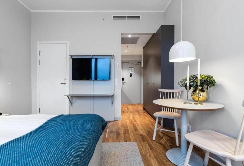基本工作室, Biz Apartment Bromma
