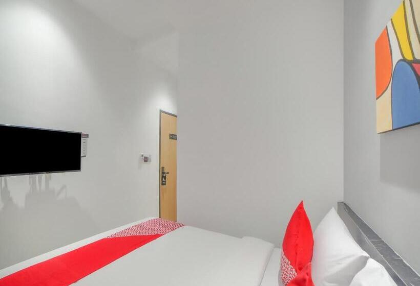 Suíte Deluxe, Capital O 90447 Kardopa Hotel Megapark