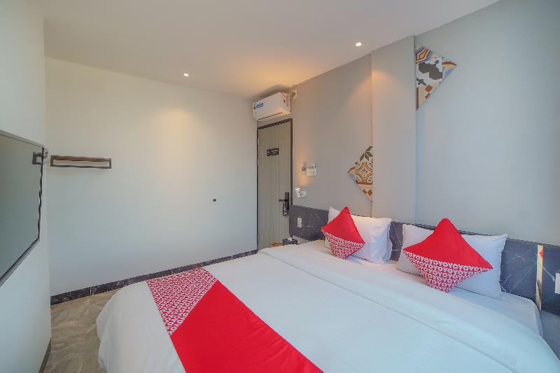 Quarto Deluxe, Capital O 90447 Kardopa Hotel Megapark