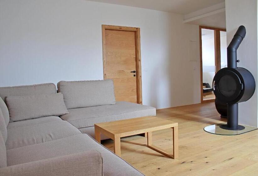 1 Bedroom Penthouse Apartment, Cirus Apartments