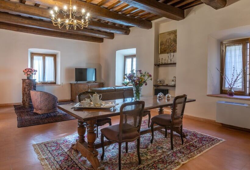 سوییت جونیور, Borgo Petroro