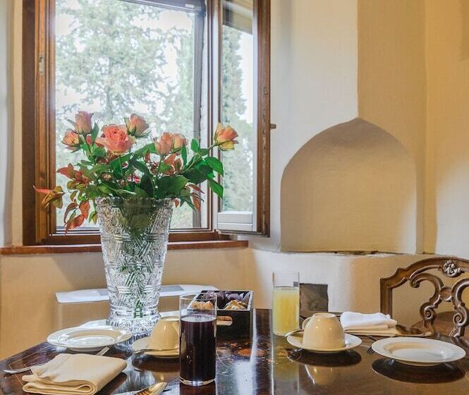 سوییت جونیور, Borgo Petroro