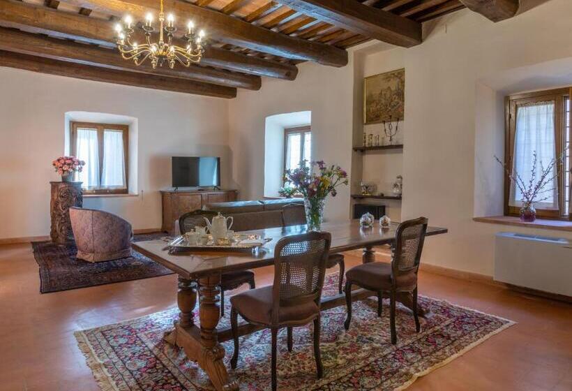 سوییت جونیور, Borgo Petroro