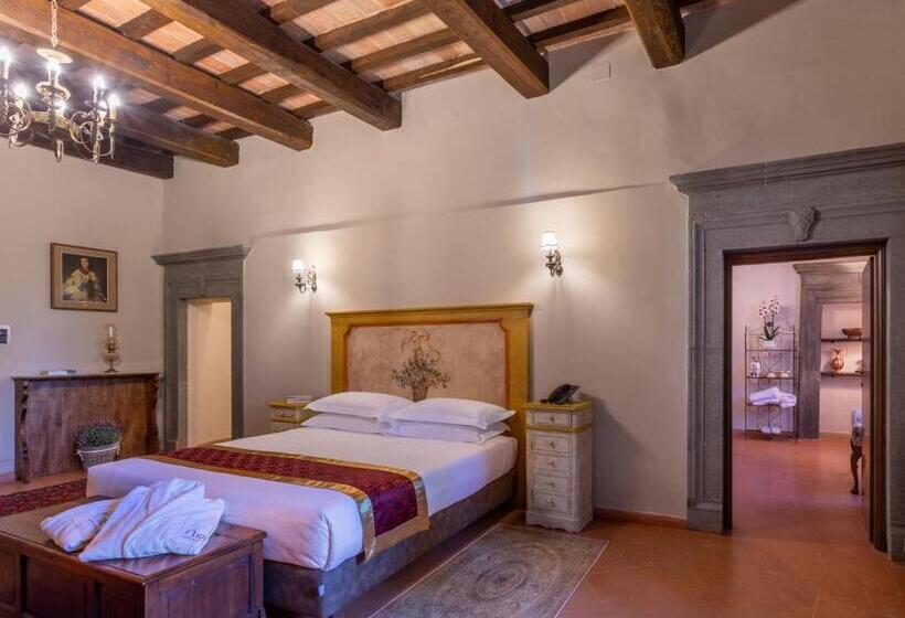 سوئیت با وان آب گرم, Borgo Petroro