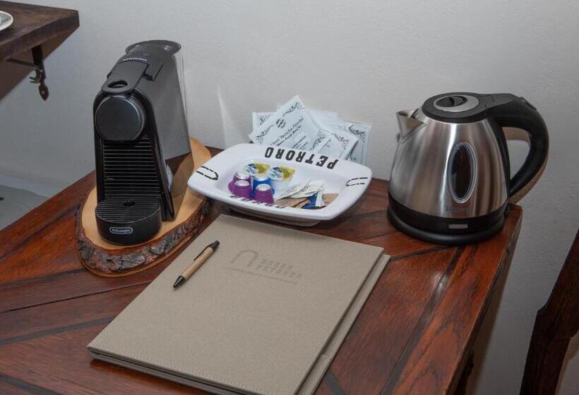 اتاق استاندارد, Borgo Petroro