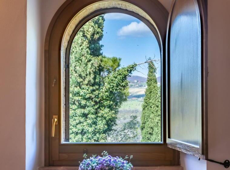 اتاق استاندارد, Borgo Petroro