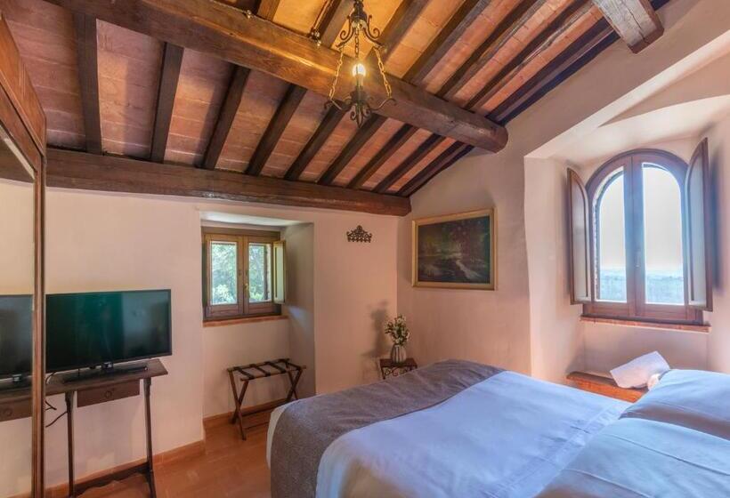 سوئیت با تخت بزرگ, Borgo Petroro