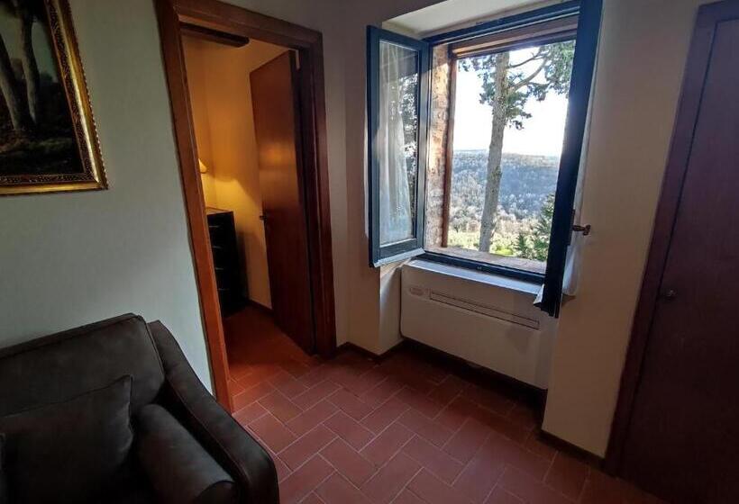 اتاق لوکس, Borgo Petroro