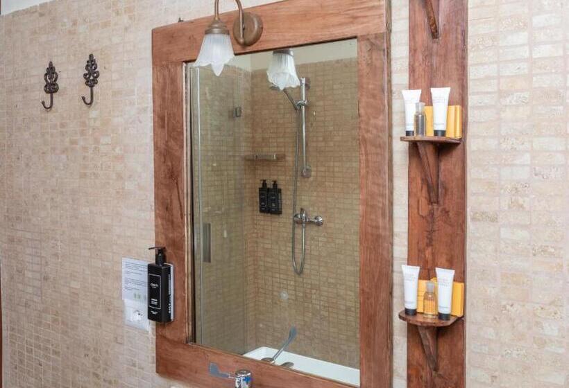 سوییت, Borgo Petroro