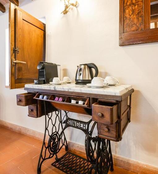 سوییت, Borgo Petroro