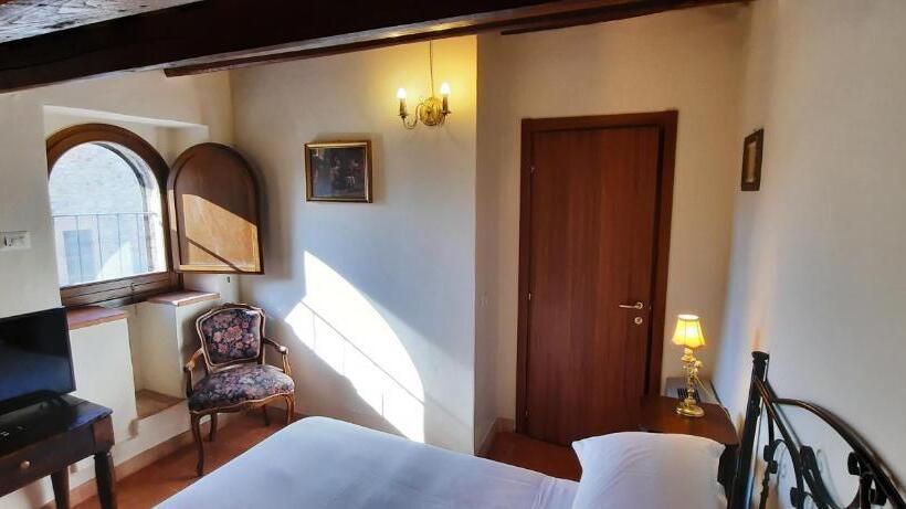 سوییت, Borgo Petroro