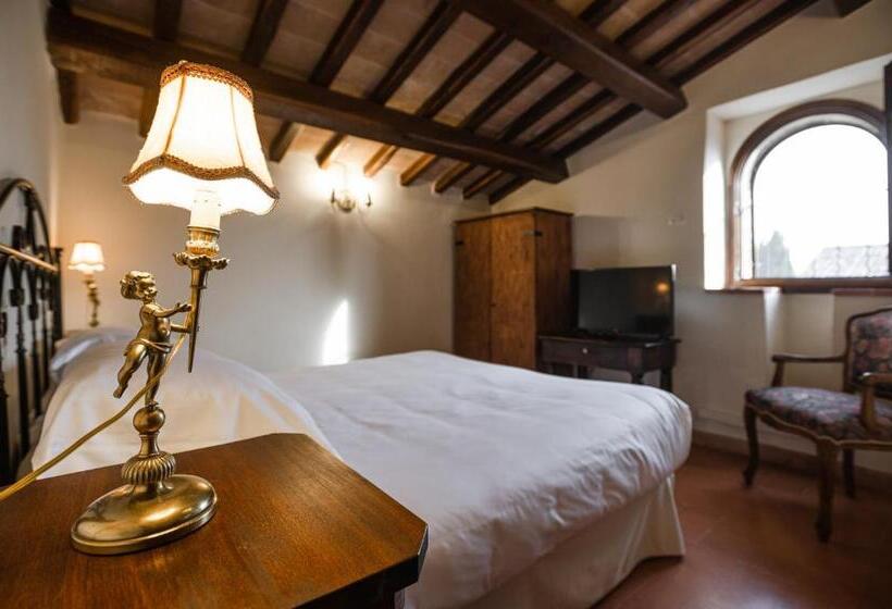 سوییت, Borgo Petroro