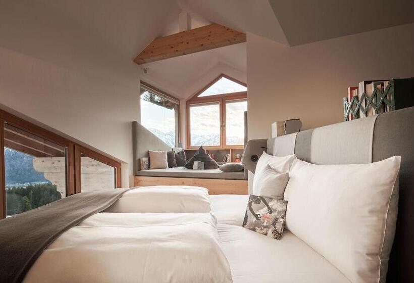 Suite with lake view, Lese