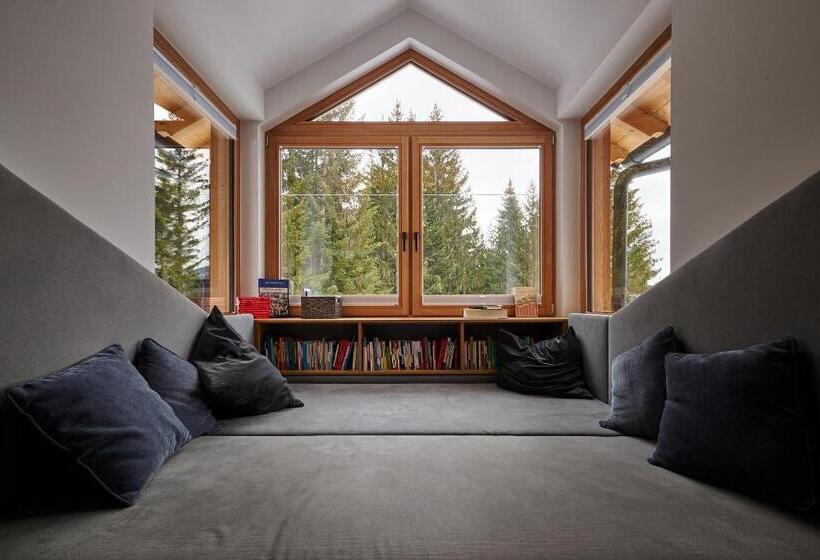 Люкс Вид на Горы, Lese