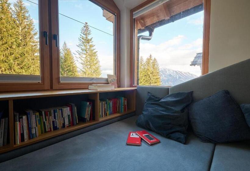 Люкс Вид на Горы, Lese